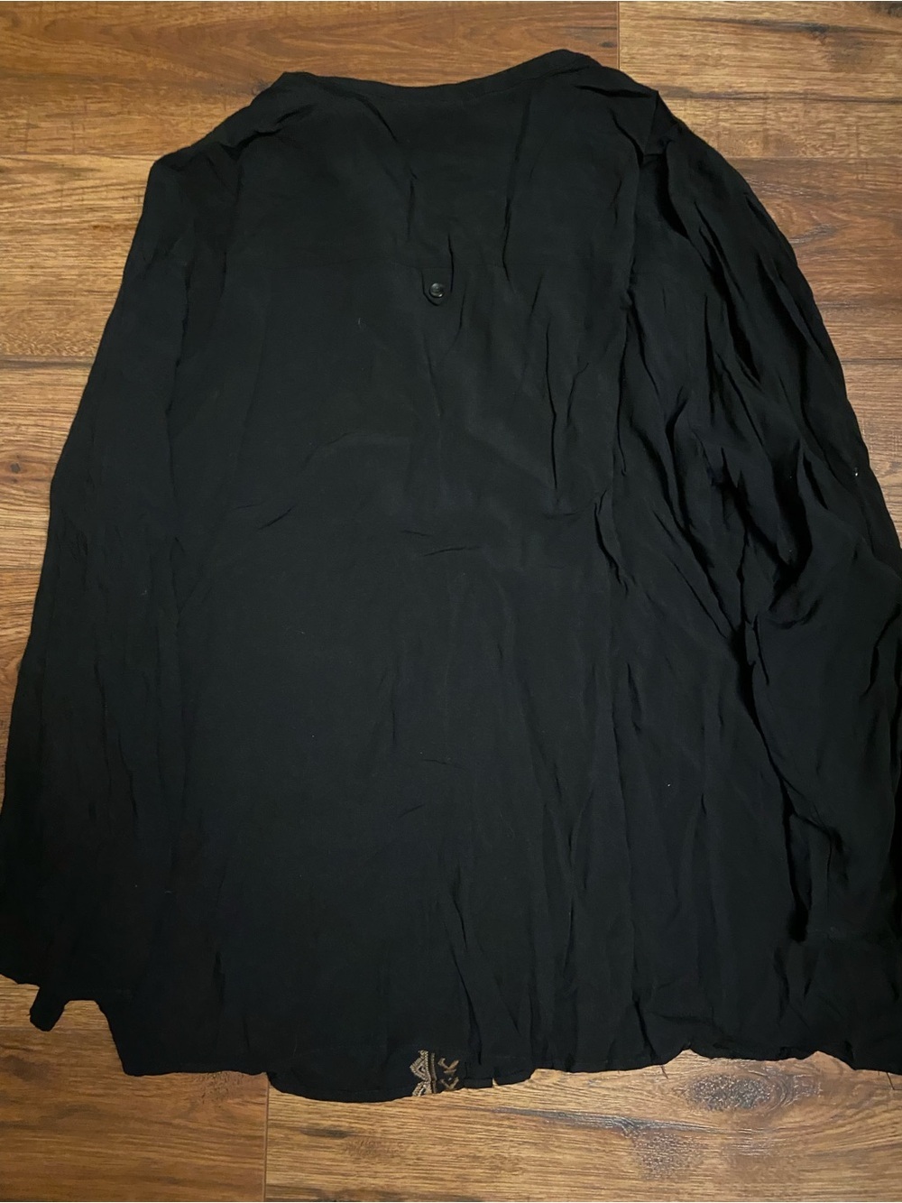 Andree By Unit Black Floral Embroidered Boho Rayon Tunic Top 1X roll sleeve - Picture 7 of 8